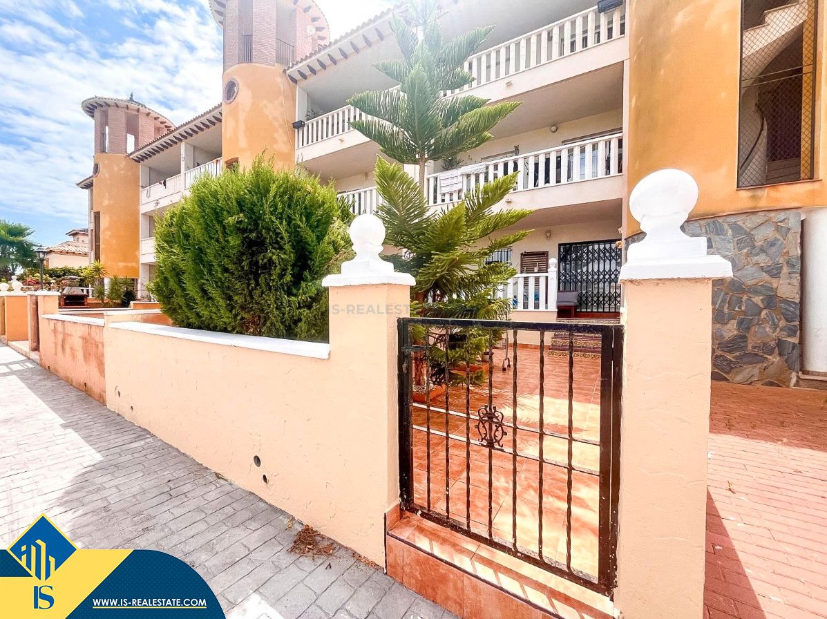 Exterior view of House or chalet for sale in Orihuela  with Air Conditioner, Heating and Private garden