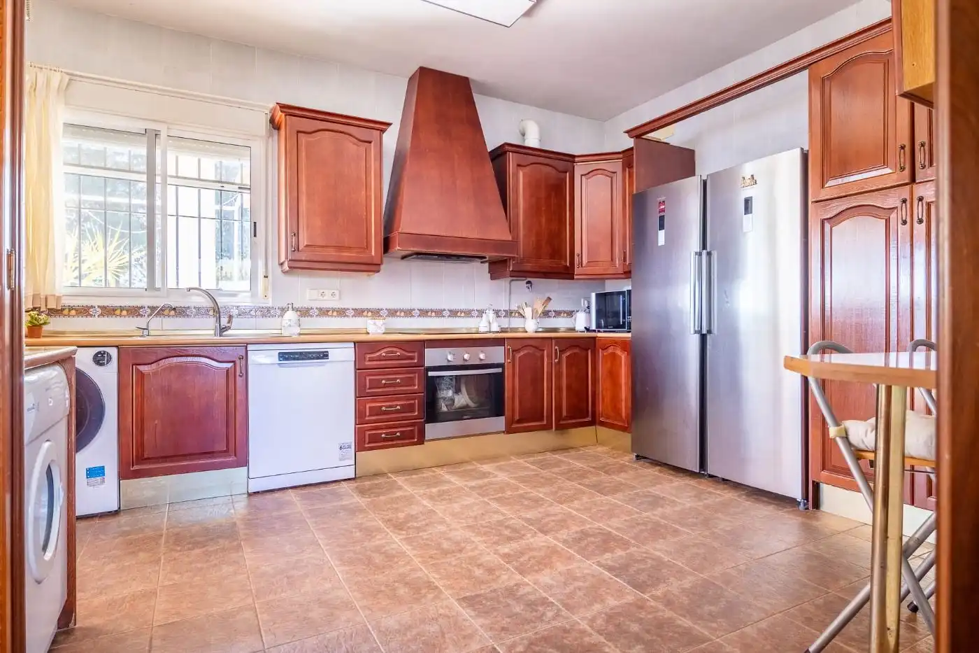 Cocina de Casa o chalet en venta en Carmona con Aire acondicionado, Jardín privado y Trastero