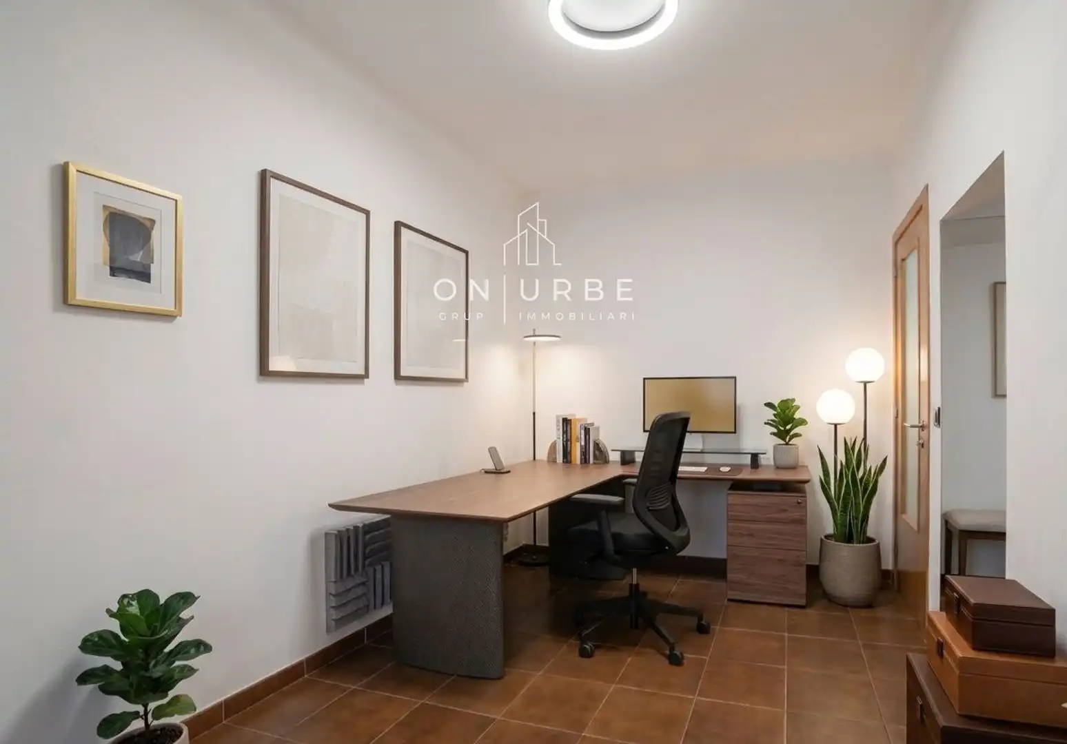 Flat for sale in Barcelona  with Air Conditioner