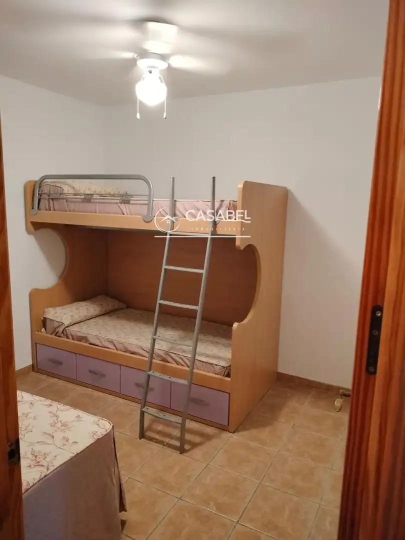 Dormitori de Casa o xalet de lloguer en Córdoba amb Aire condicionat, Terrassa i Traster
