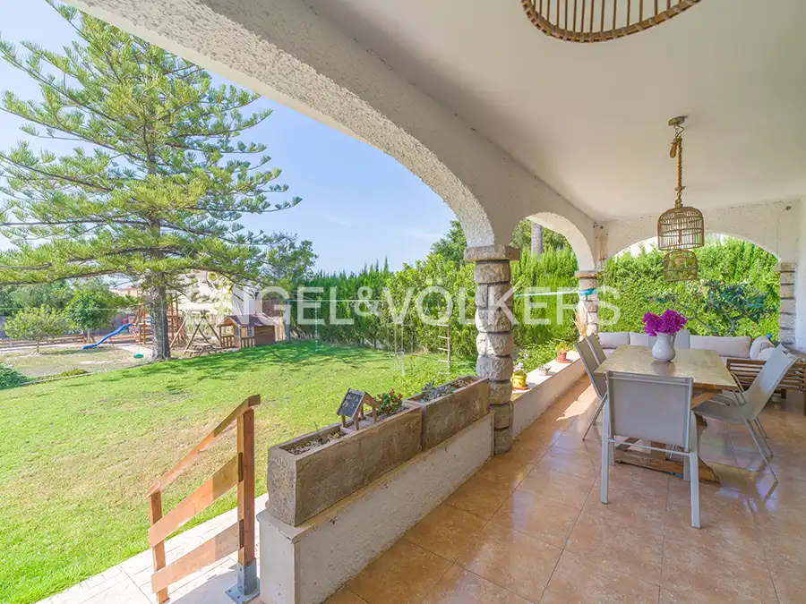 Terraza de Casa o chalet en venta en El Campello con Aire acondicionado, Calefacción y Jardín privado