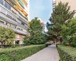 Pis en venda a Tres Olivos - Valverde