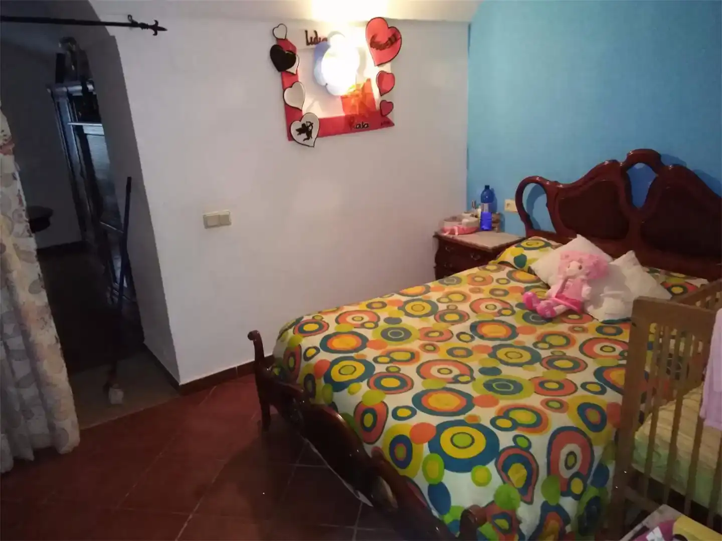 Habitación de Casa adosada en venta en Benalúa, Granada