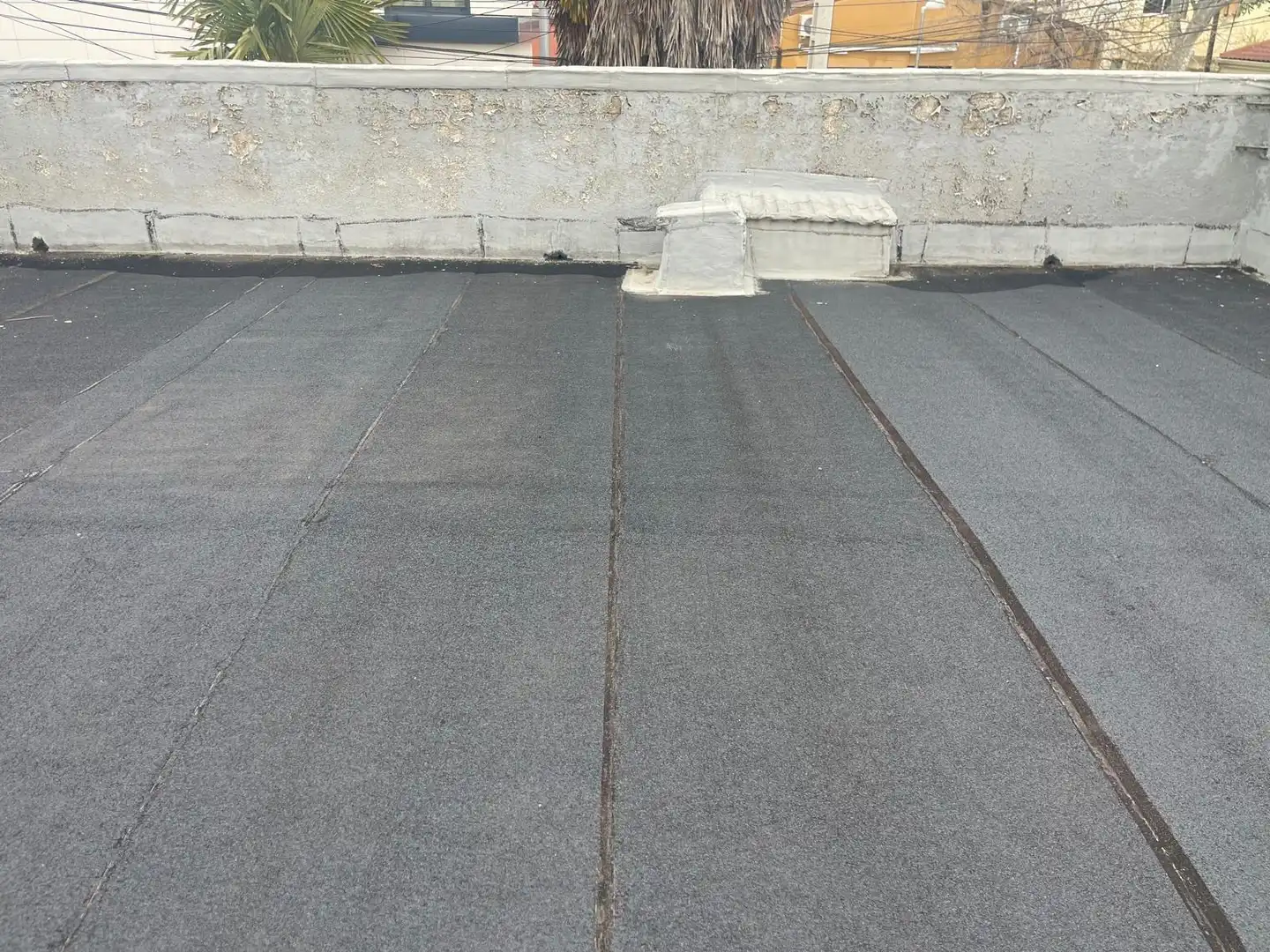 Vista exterior de Casa adosada en venda en Madrid amb Jardí privat i Terrassa