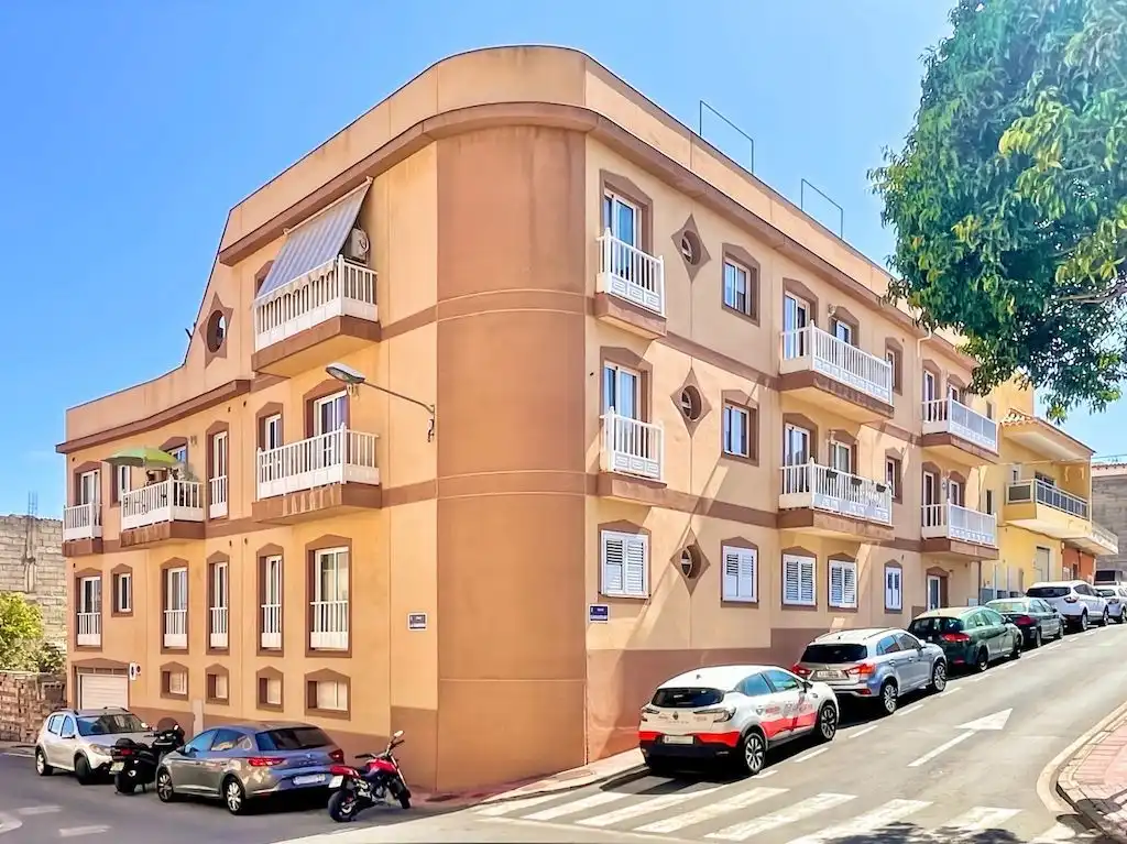 Vista exterior de Piso en venta en Arona