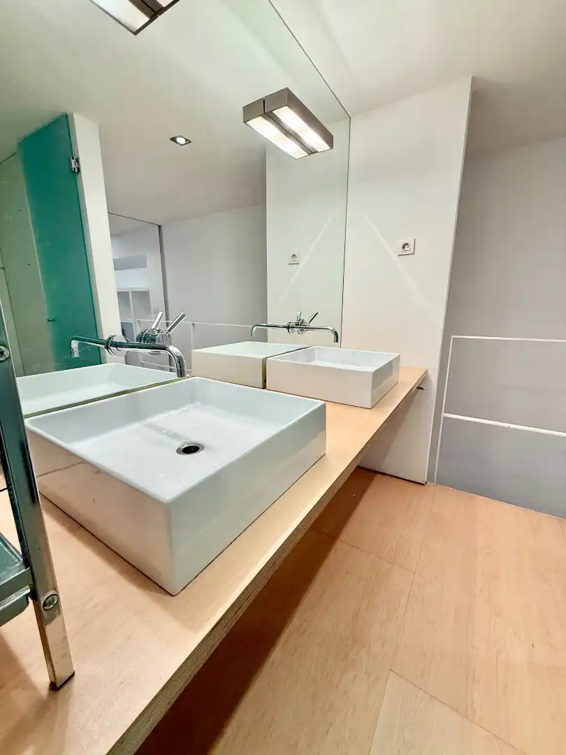 Badezimmer von Maisonette zum Verkauf in Madrid mit Heizung