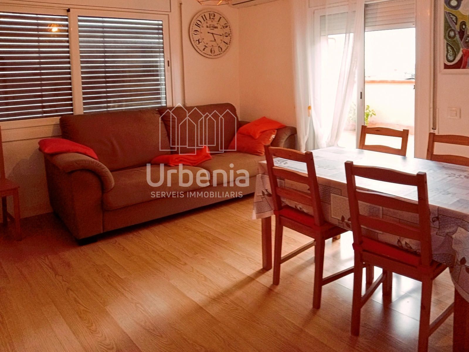 Living room of Attic for sale in Premià de Mar  with Air Conditioner and Terrace