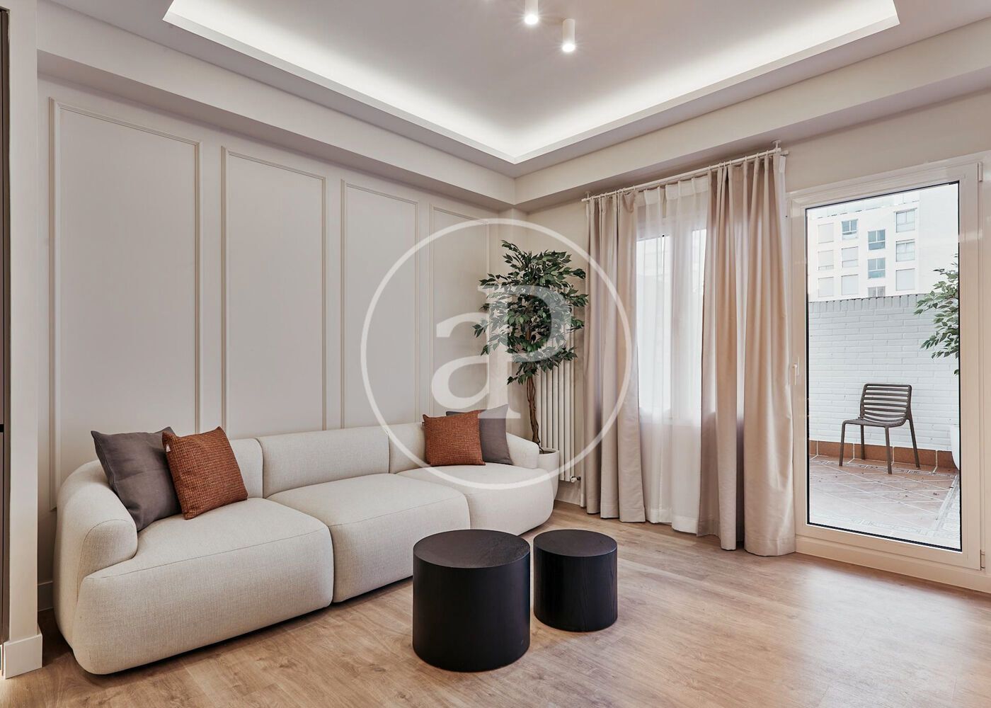 Living room of Flat for sale in  Madrid Capital  with Air Conditioner, Heating and Terrace