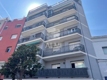 Exterior view of Flat for sale in  Barcelona Capital  with Air Conditioner and Balcony