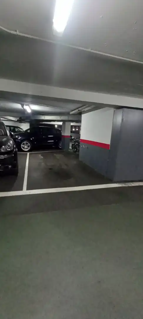 Parking de Piso en venta en Gijón  con Calefacción, Parquet y Terraza