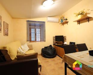 Living room of Flat for sale in  Toledo Capital  with Air Conditioner and Furnished