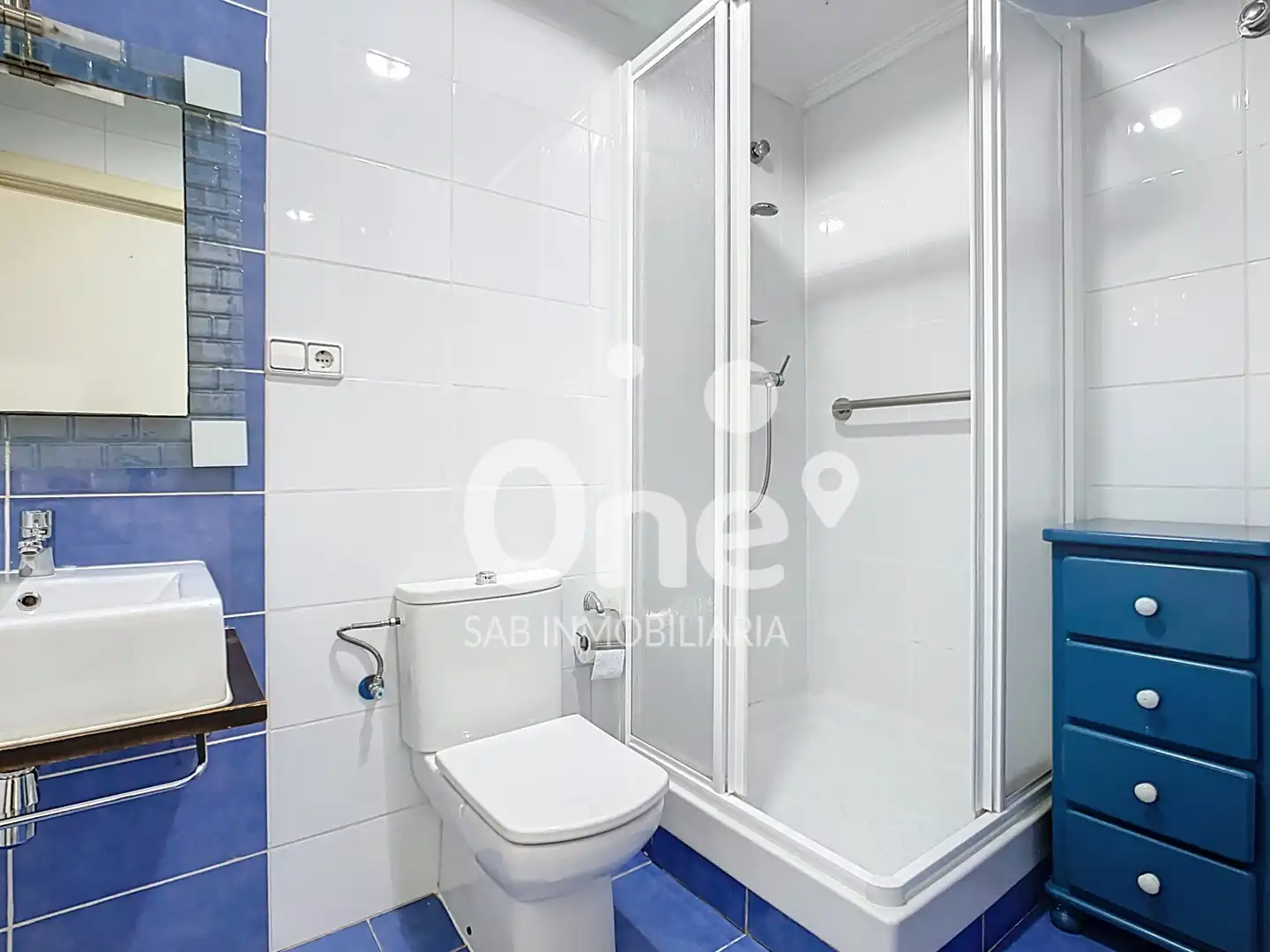 Baño de Piso en venta en San Antonio de Benagéber con Aire acondicionado, Amueblado y Horno