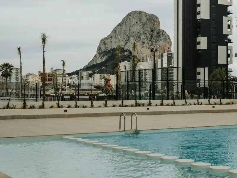 Apartamento con piscina en venta en Marisol Park - Ortembach - Los Almendros, imagen 2