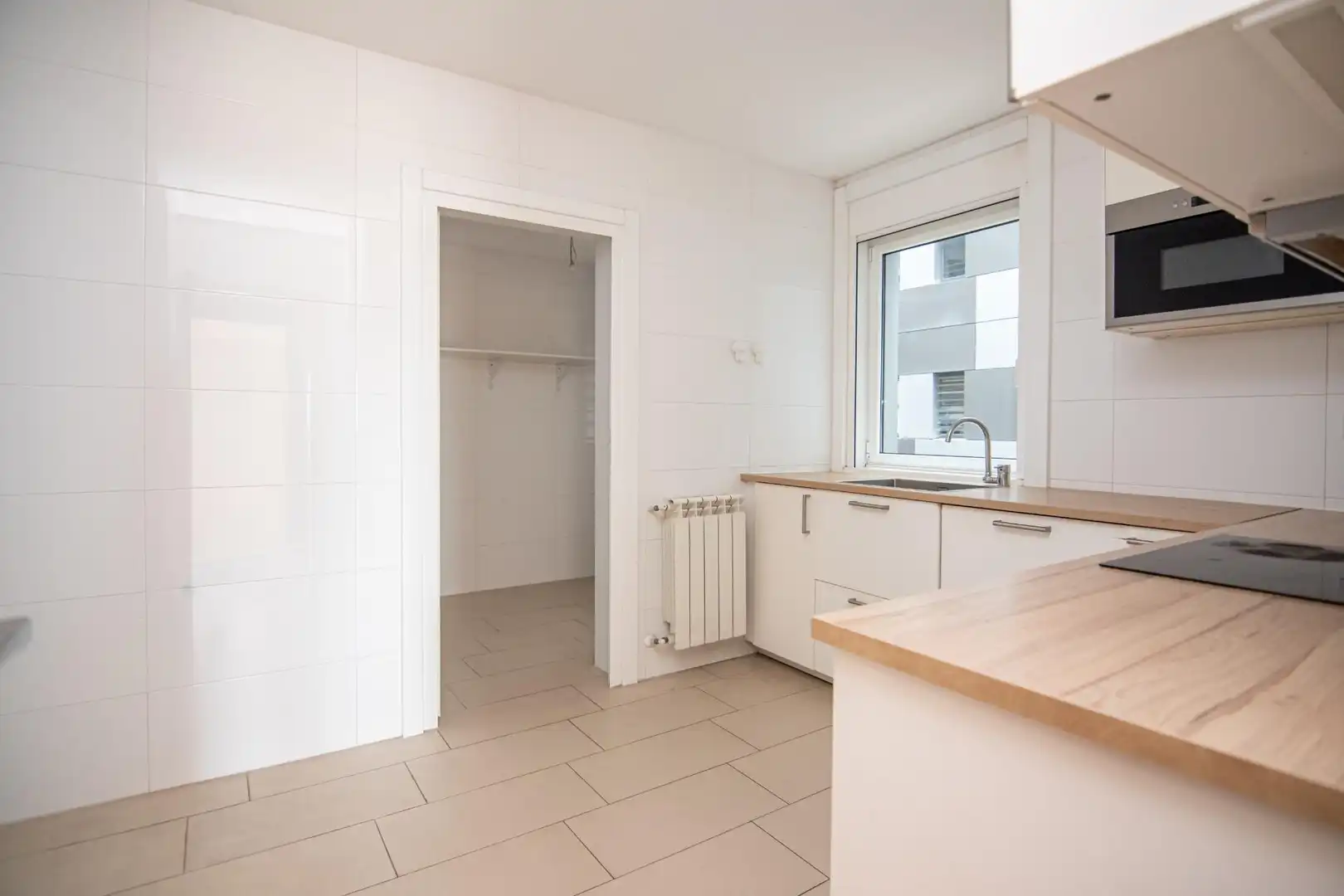 Cocina de Piso en venta en A Coruña Capital  con Calefacción, Parquet y Trastero