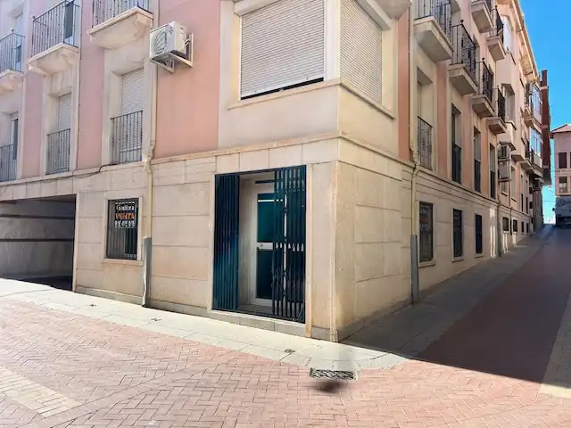 Exterior view of Commercial properties for sale in Almodóvar del Campo  with Air Conditioner