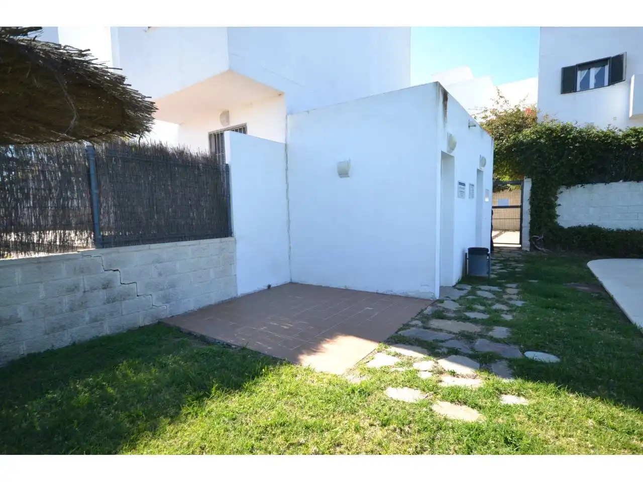 Jardín de Casa o chalet en venta en Conil de la Frontera con Calefacción, Terraza y Piscina comunitaria
