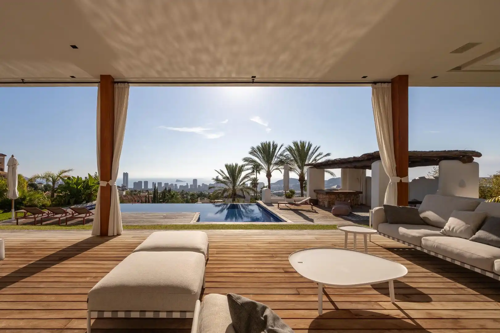 Villa avec piscine à vendre à Golf Bahía