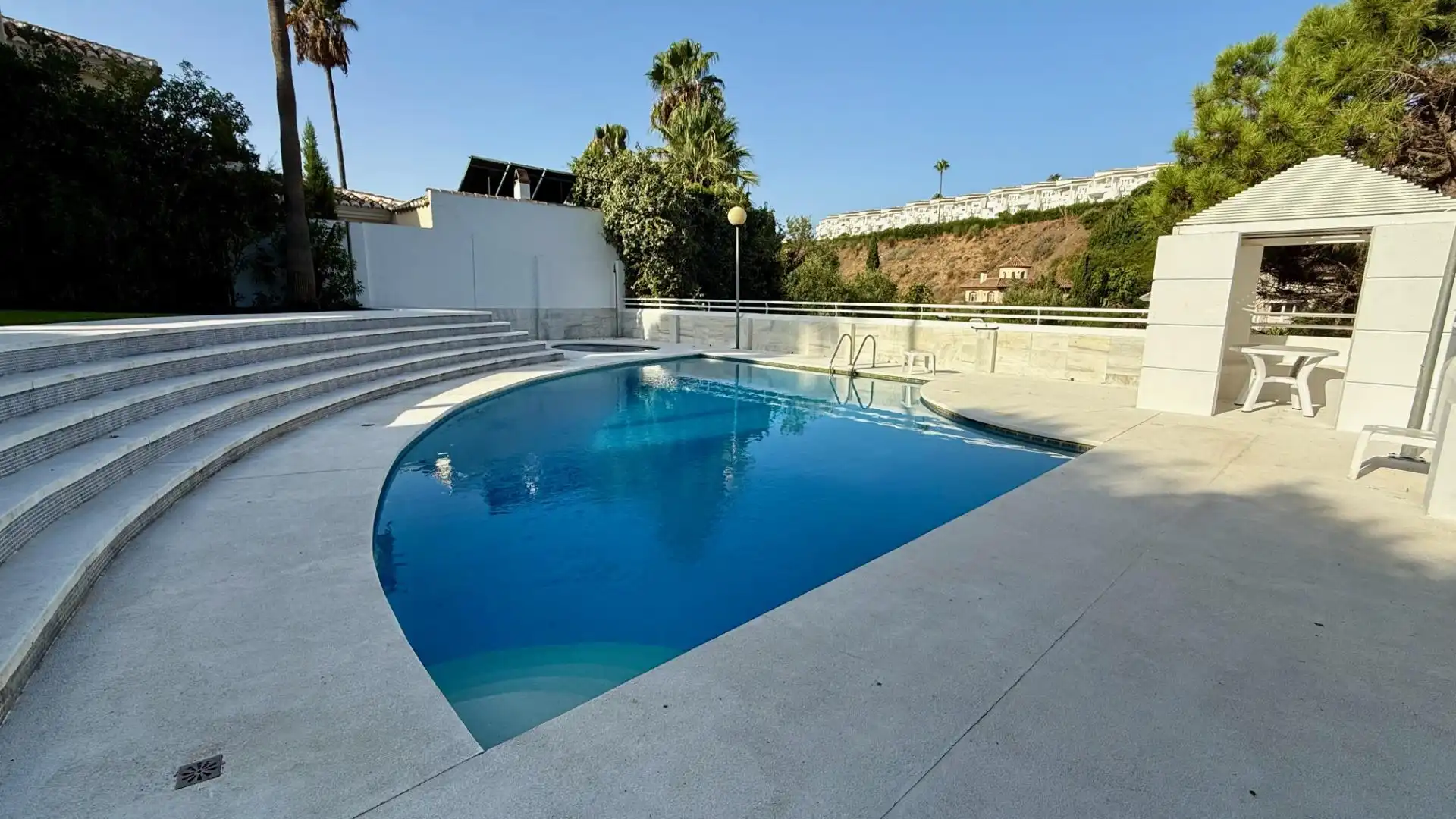 Adosado con piscina en venta en Calle MENGA DE CALAHONDA