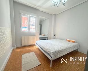 Bedroom of Flat to rent in Bilbao   with Heating and Balcony