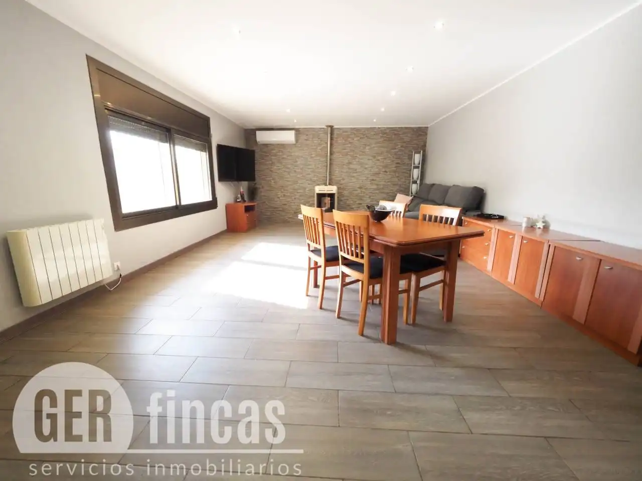 Sala de estar de Casa o chalet en venta en Terrassa con Aire acondicionado, Calefacción y Jardín privado