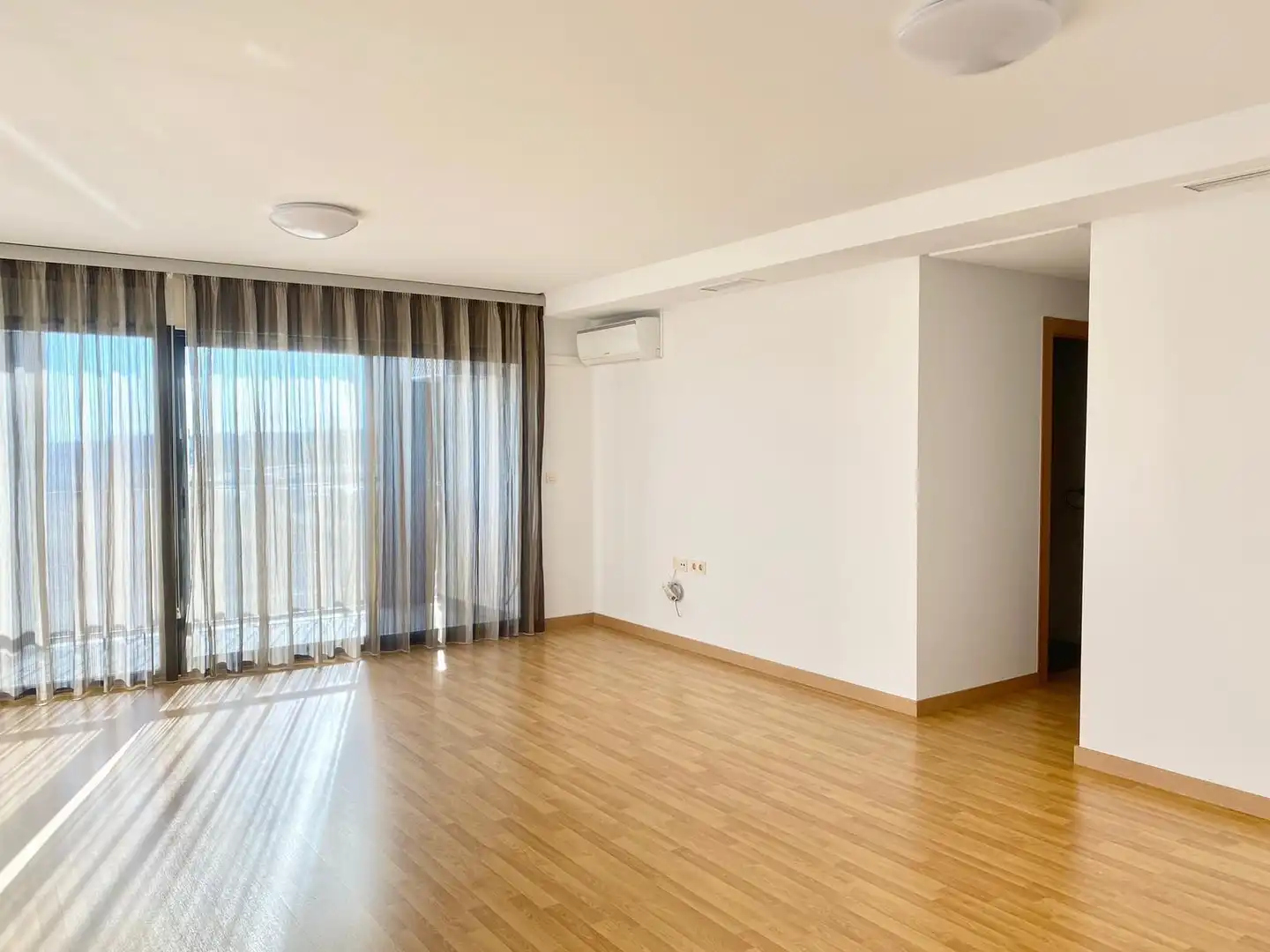 Sala de estar de Piso en venta en Crevillent con Aire acondicionado, Balcón y Piscina comunitaria