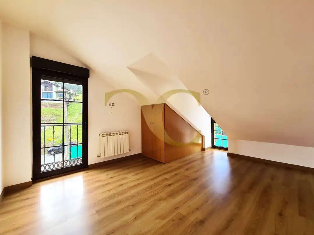 Casa o chalet en venta en Gijón  con Calefacción, Jardín privado y Balcón
