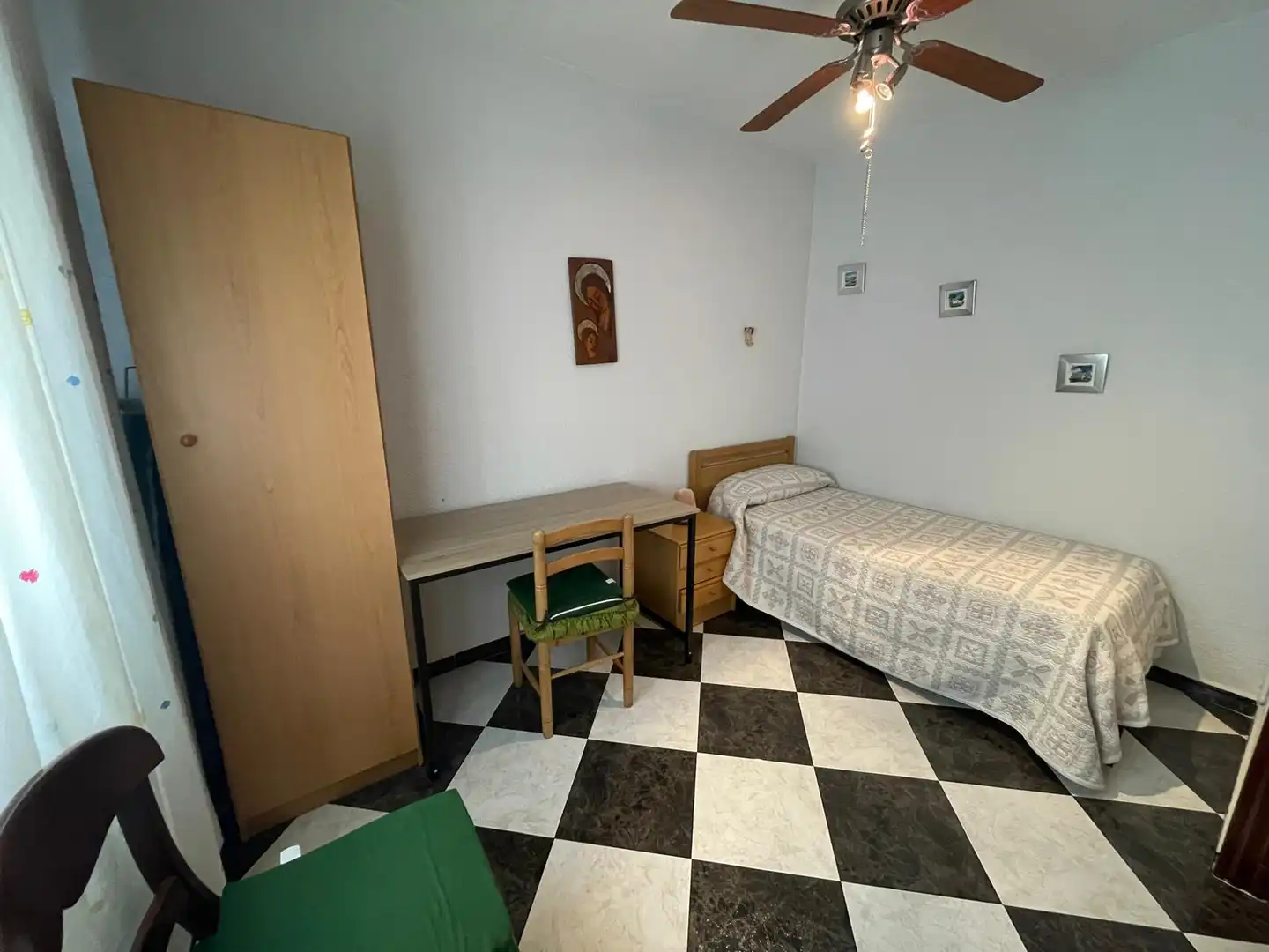Bedroom of Flat for rent in Granada  with Furnished, Oven and Washing machine