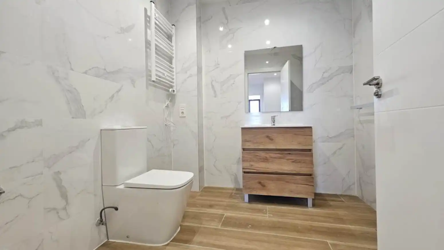 Baño de Piso en venta en Salamanca con Aire acondicionado y Calefacción