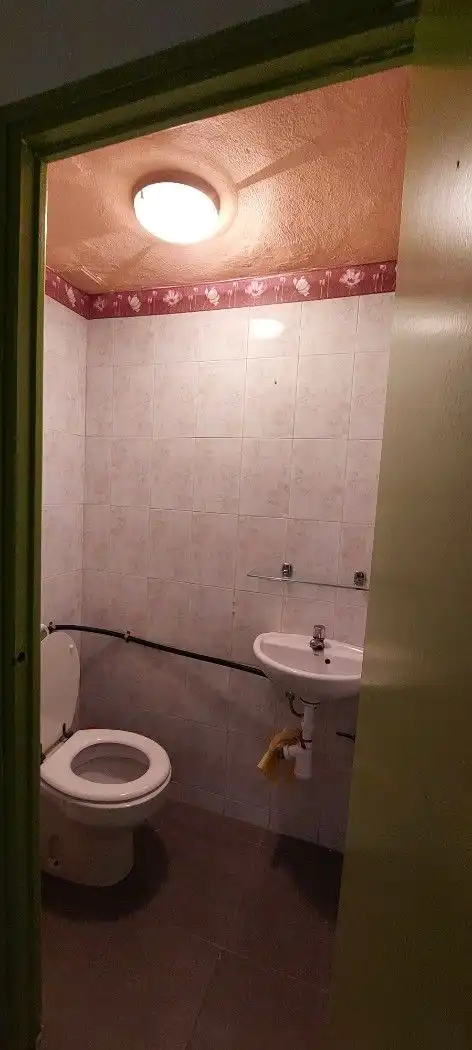 Badezimmer von Geschaftsraum zur Miete in Igualada mit Klimaanlage und Heizung