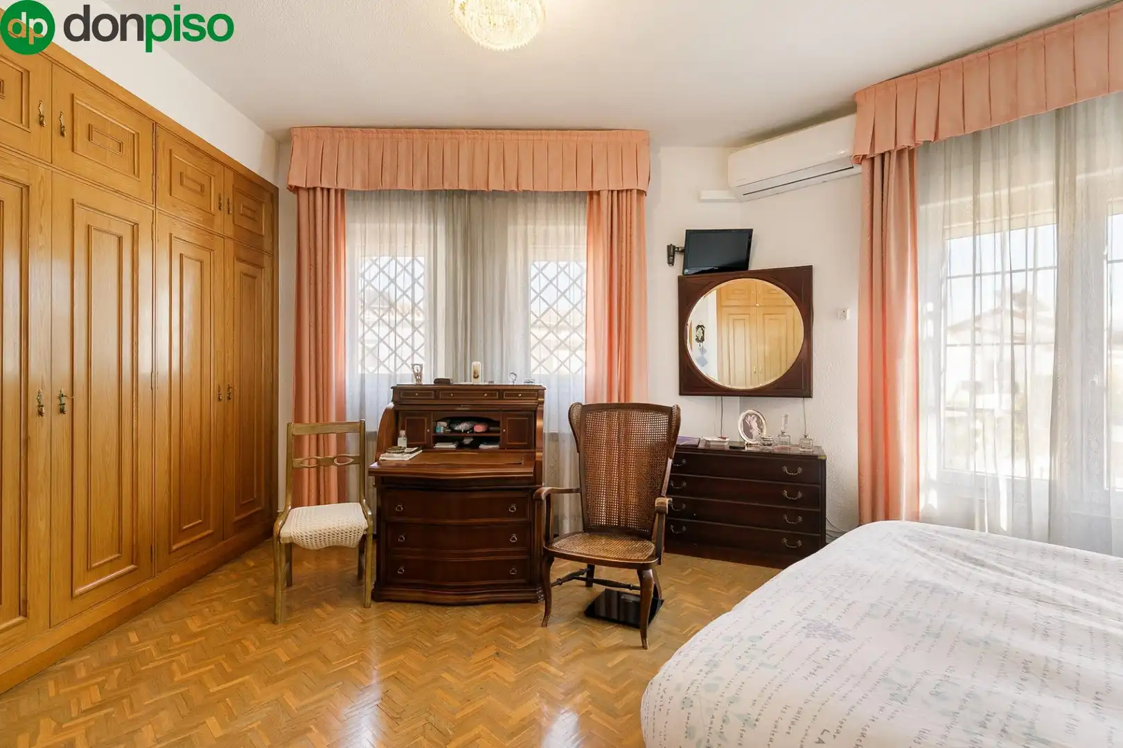Bedroom of Houses for sale in Granada