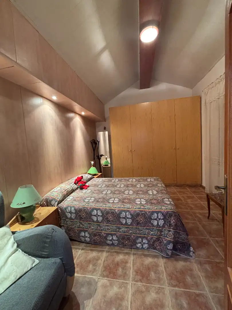 Schlafzimmer von Country house zum Verkauf in Flix mit Klimaanlage, Privatgarten und Schwimmbad