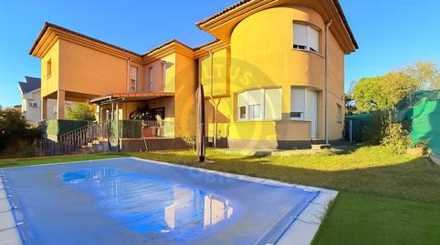 Foto 2 de Casa o xalet en venda a Calle Leo, Ruta de la Plata, Cáceres