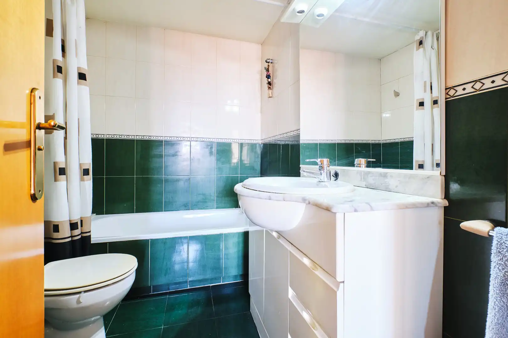 Baño de Piso en venta en Barcelona con Aire acondicionado, Calefacción y Balcón