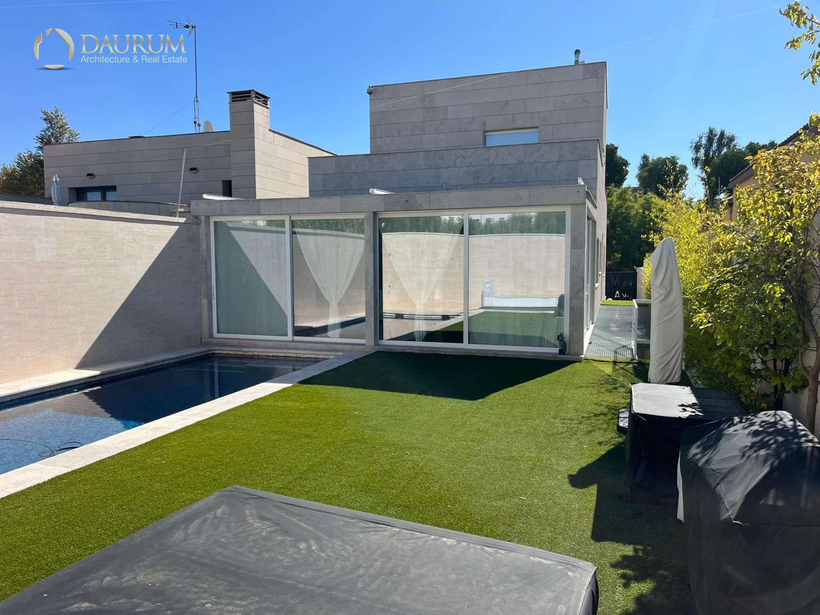 Garden of House or chalet for sale in Valdemoro  with Air Conditioner, Heating and Private garden