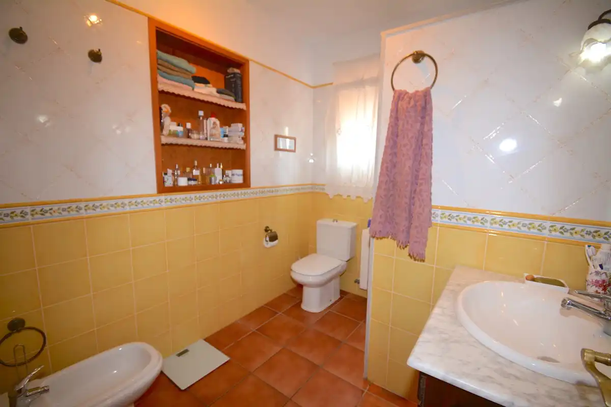 Baño de Casa o chalet en venta en Dénia con Aire acondicionado, Calefacción y Jardín privado