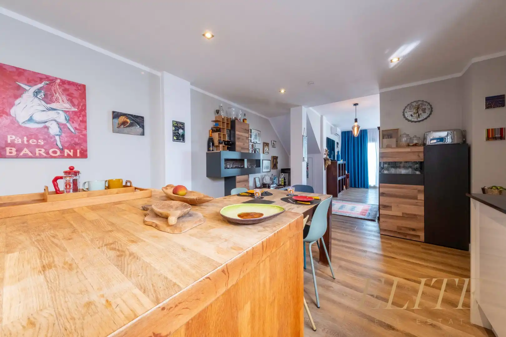 Küche von Einfamilien-Reihenhaus zum Verkauf in Mogán mit Klimaanlage, Heizung und Terrasse