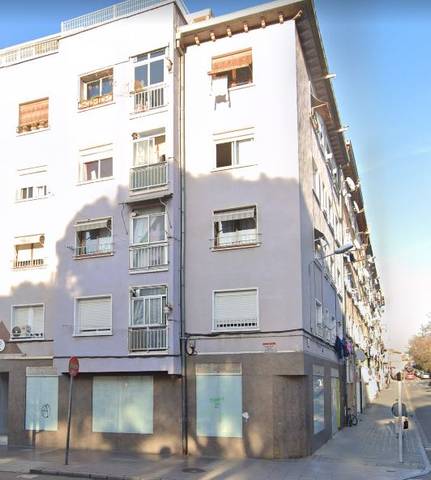 Local comercial en Alquiler en Av Caldés de Montbui en Plana Lledó