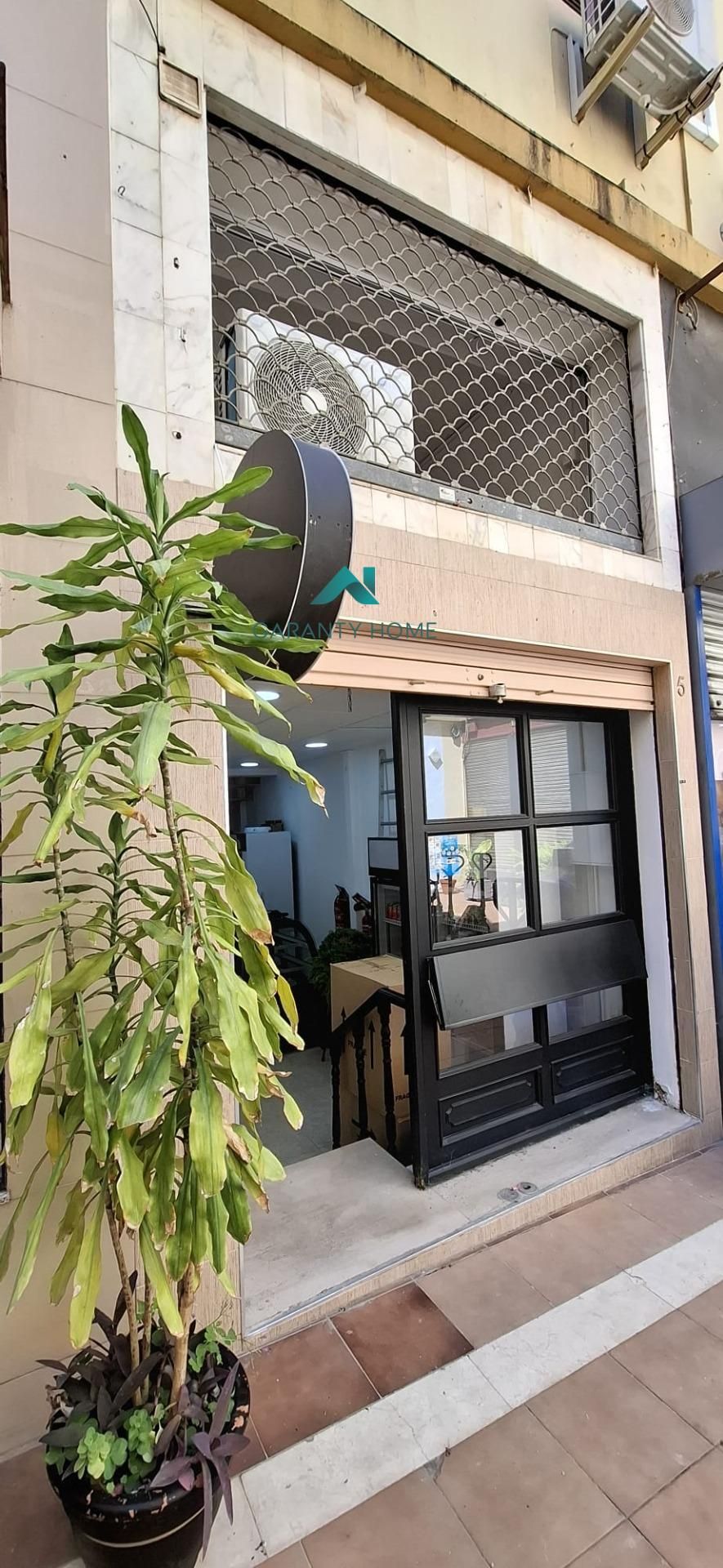 Local de alquiler en  Sevilla Capital con Aire acondicionado