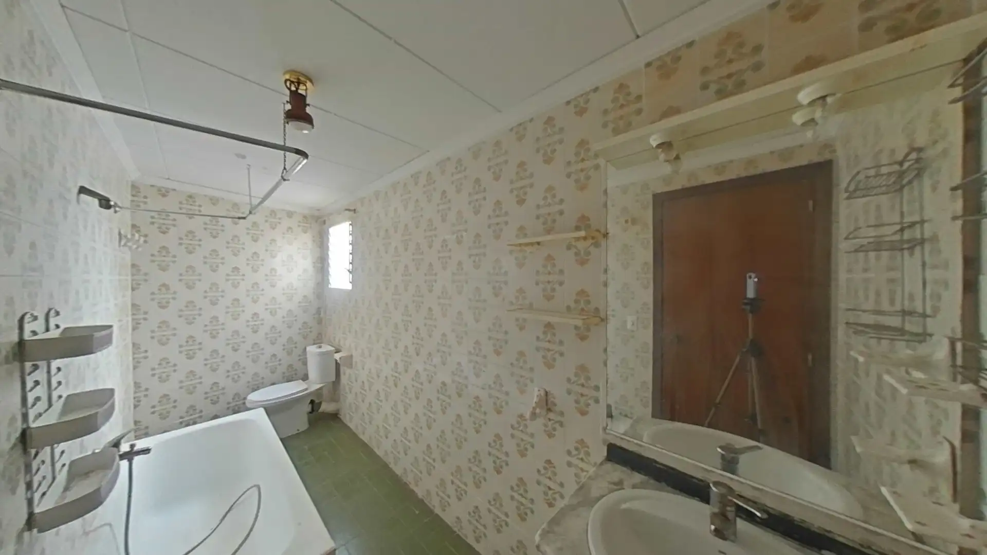 Baño de Piso en venta en Montesa con Balcón
