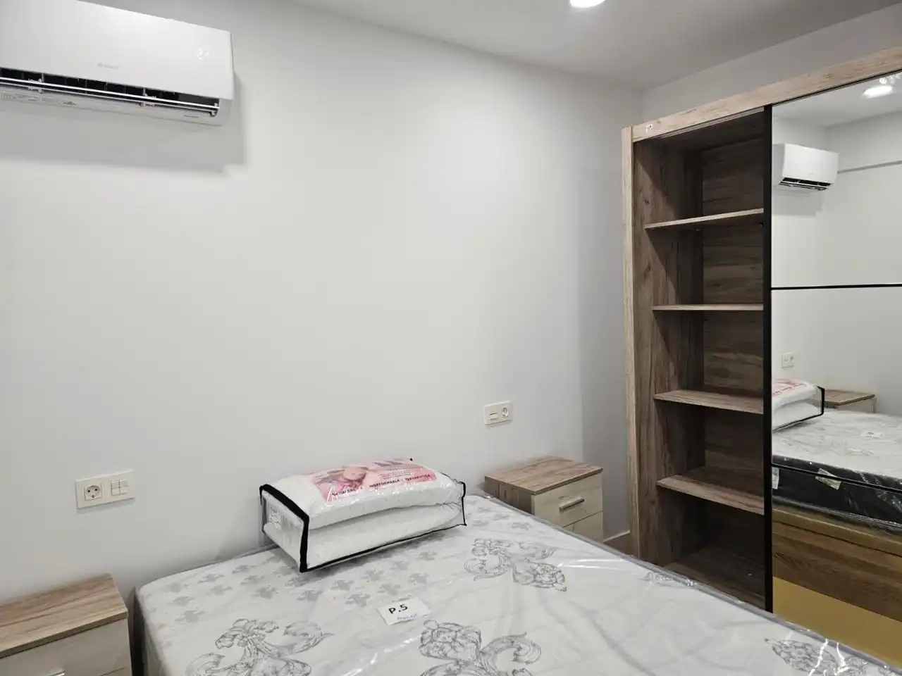 Habitación de Piso de alquiler en Almería con Aire acondicionado y Amueblado
