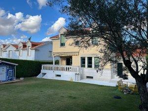 Vista exterior de Casa o xalet en venda en Valladolid Capital amb Calefacció, Jardí privat i Parquet