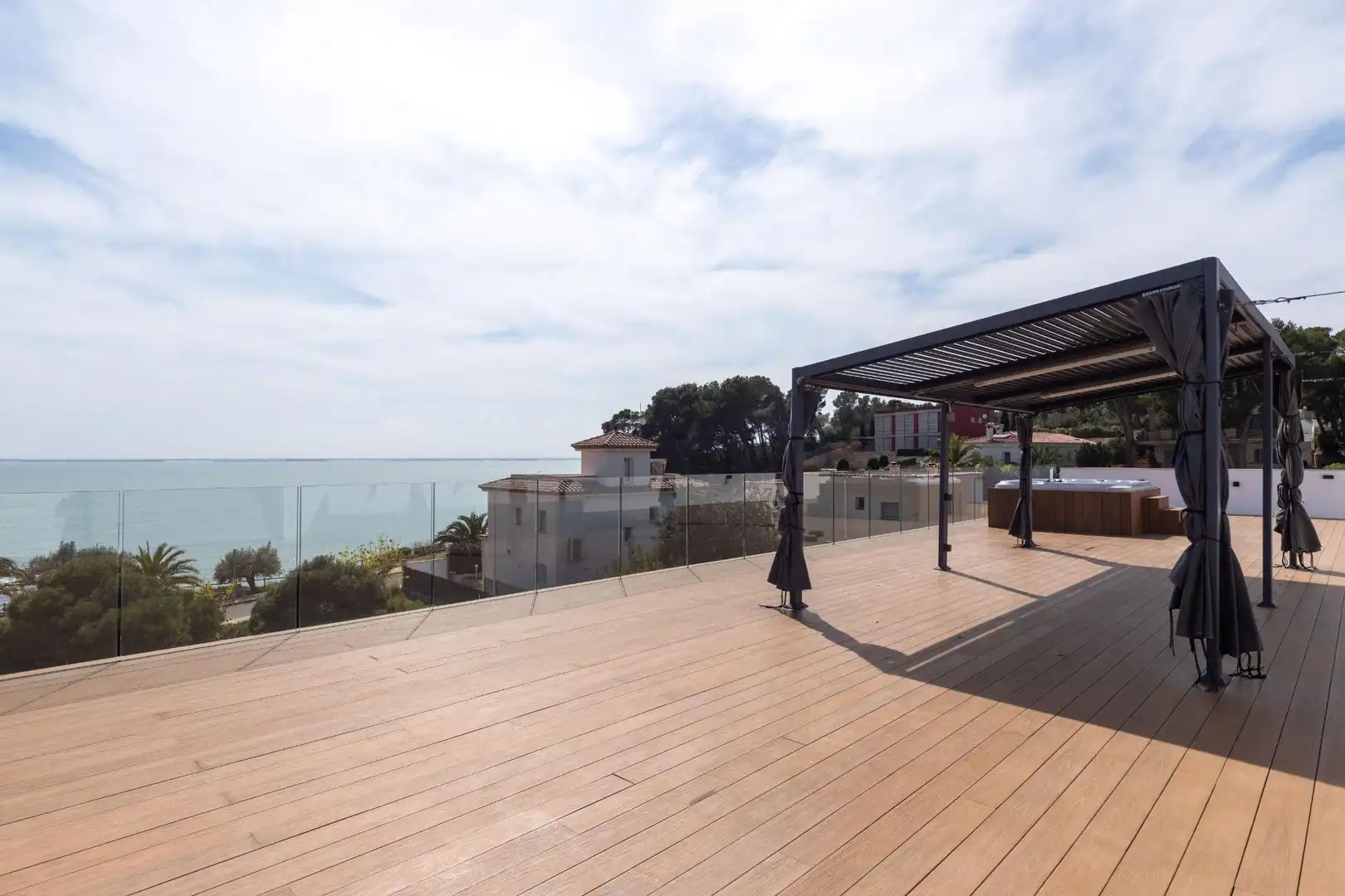 Terraza de Casa o chalet en venta en L'Ampolla con Aire acondicionado, Calefacción y Jardín privado