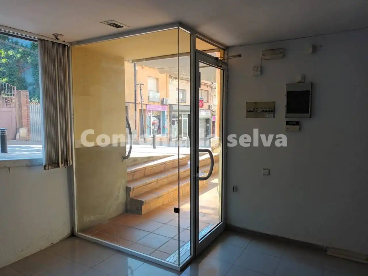 Business premises for sale in Tordera pueblo, imagen 2