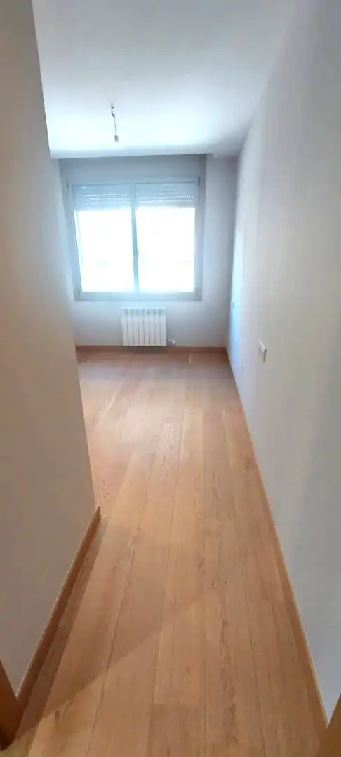 Habitación de Piso de alquiler en Vigo  con Calefacción, Parquet y Trastero