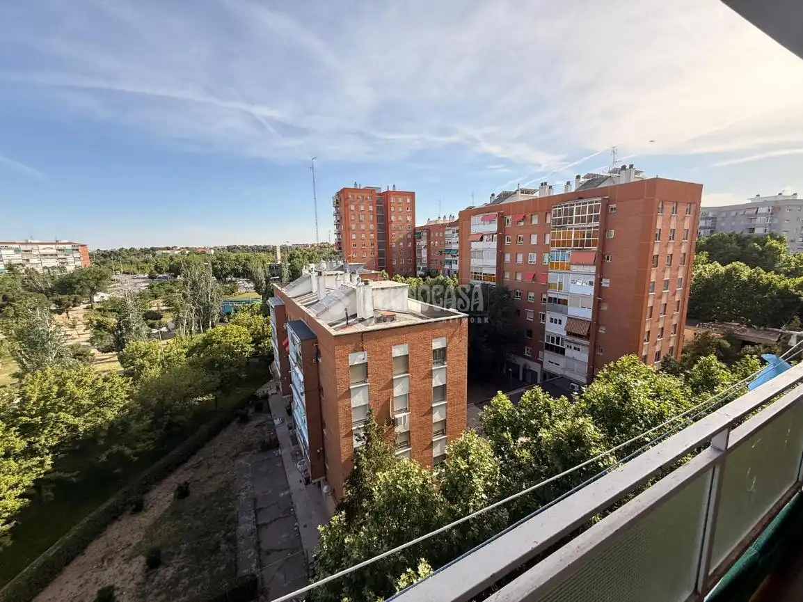 Außenansicht von Wohnung zum Verkauf in Madrid mit Klimaanlage, Heizung und Parkett