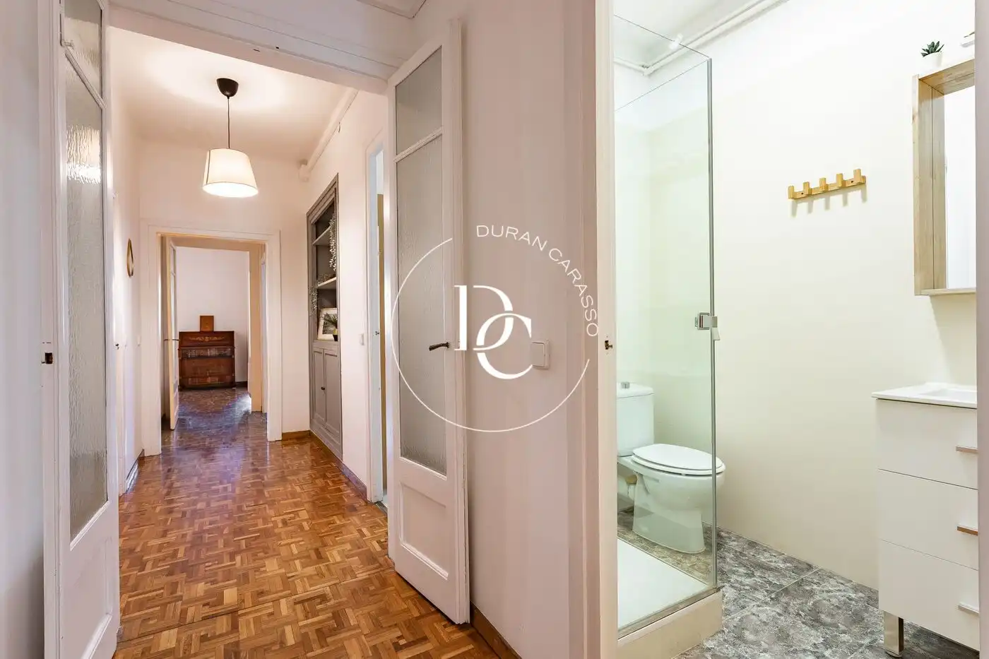 Flat for sale in Barcelona  with Air Conditioner, Heating and Furnished