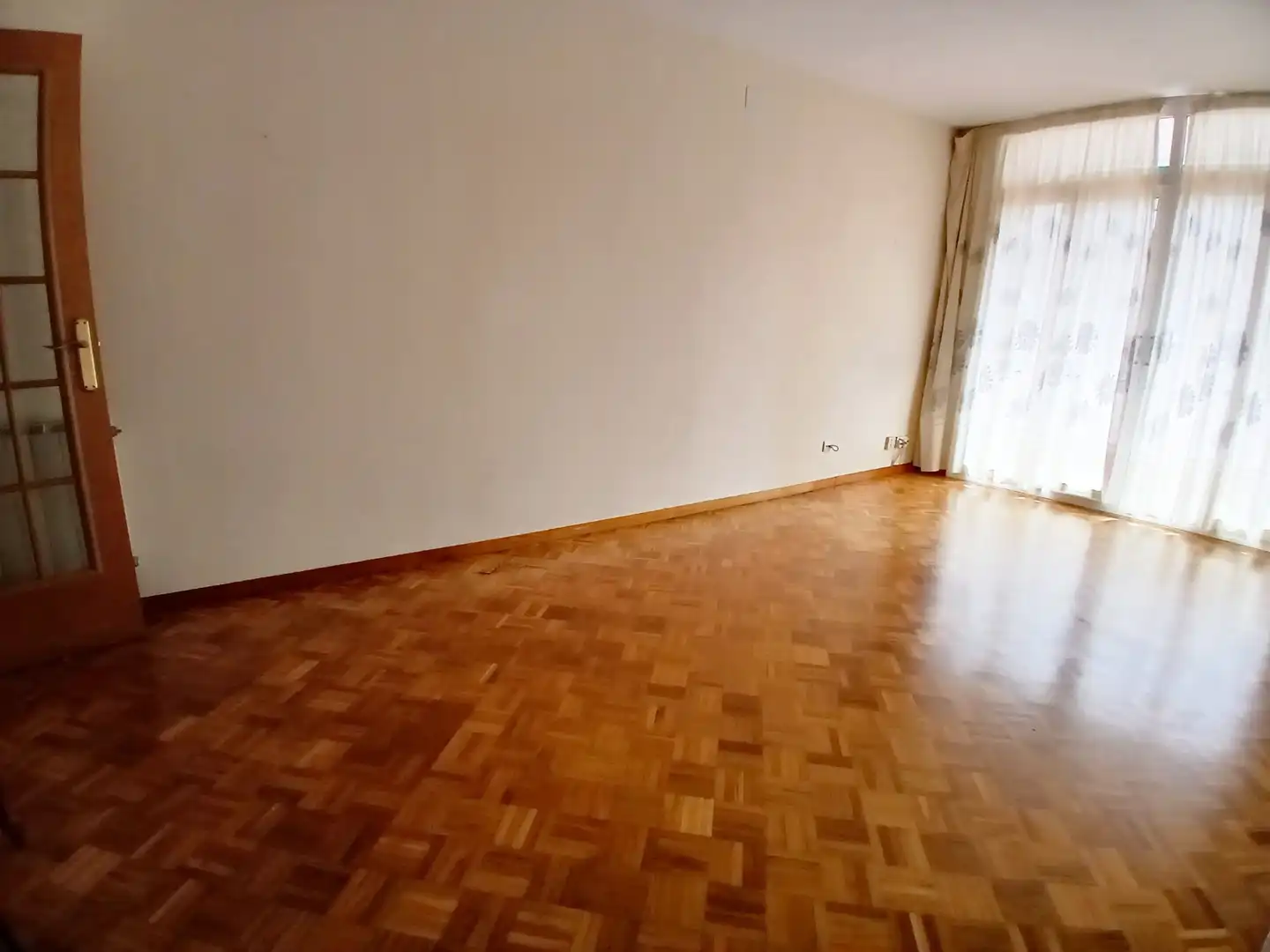 Wohnzimmer von Wohnung zum Verkauf in Barcelona mit Klimaanlage, Heizung und Parkett