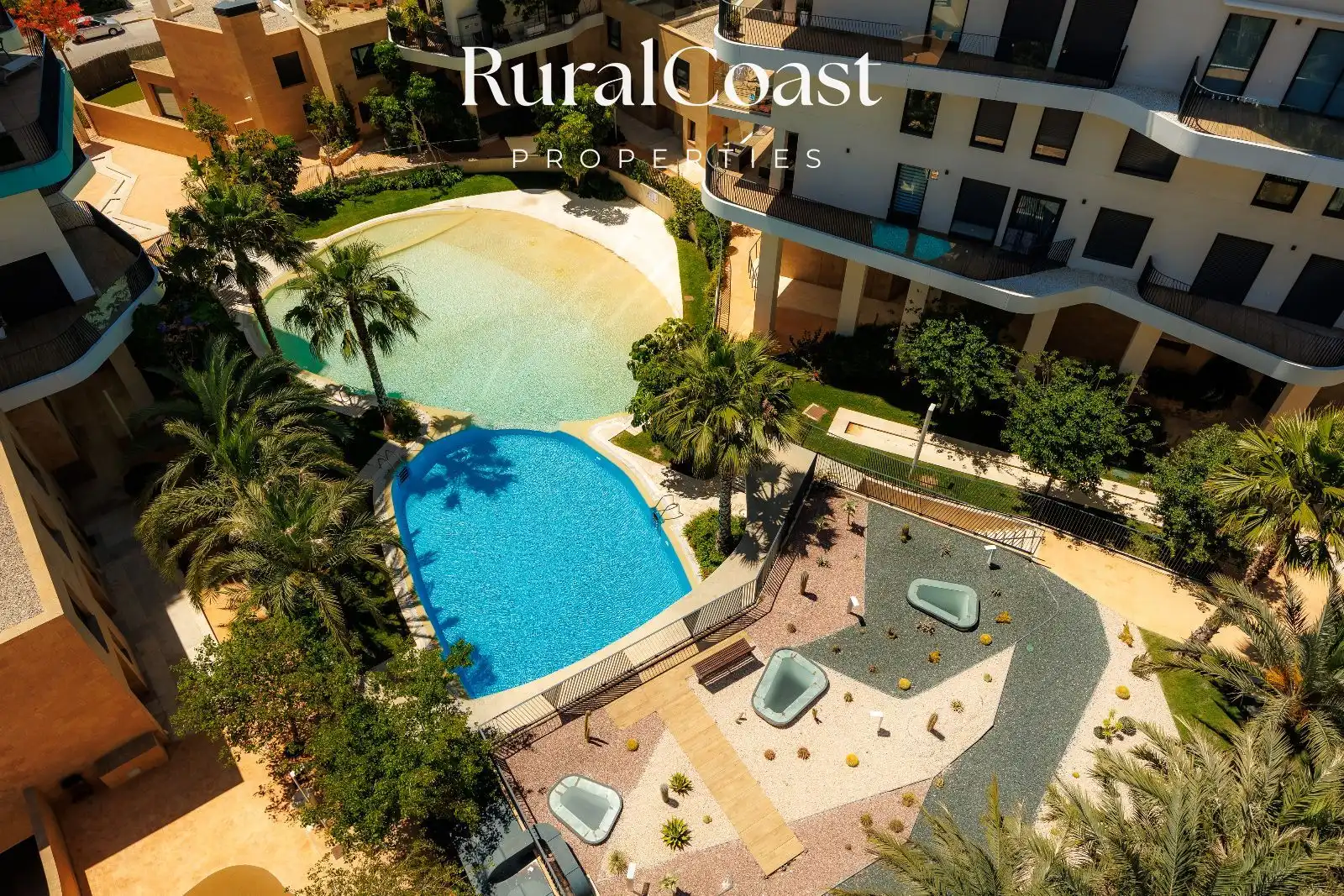 Vista exterior de Dúplex en venta en Villajoyosa / La Vila Joiosa con Aire acondicionado, Terraza y Trastero