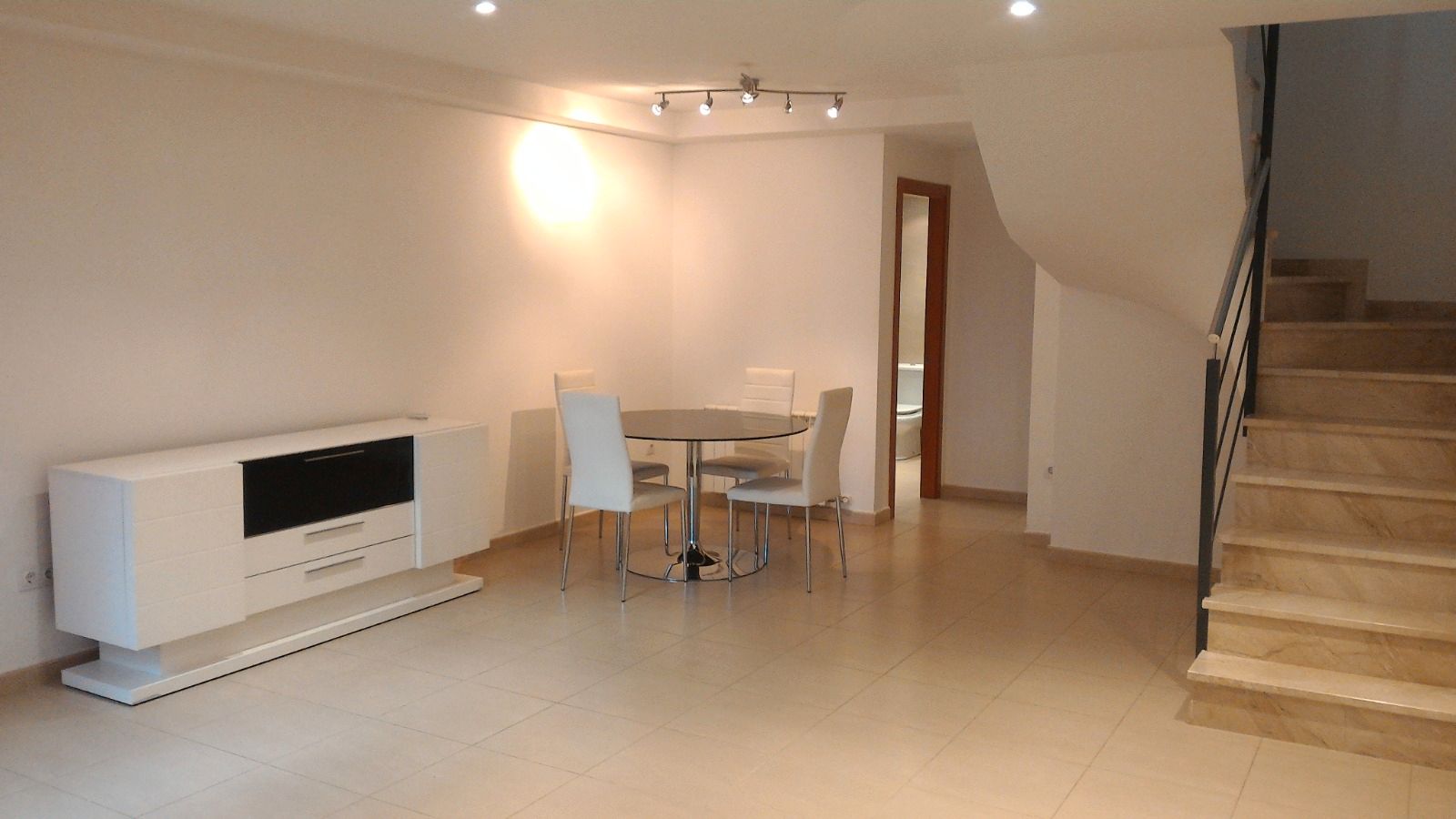 Dúplex de lloguer en  Lleida Capital amb Aire condicionat, Calefacció i Moblat