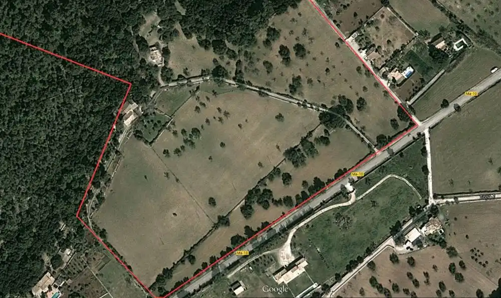 Finca rústica en venda en Pollença amb Jardí privat